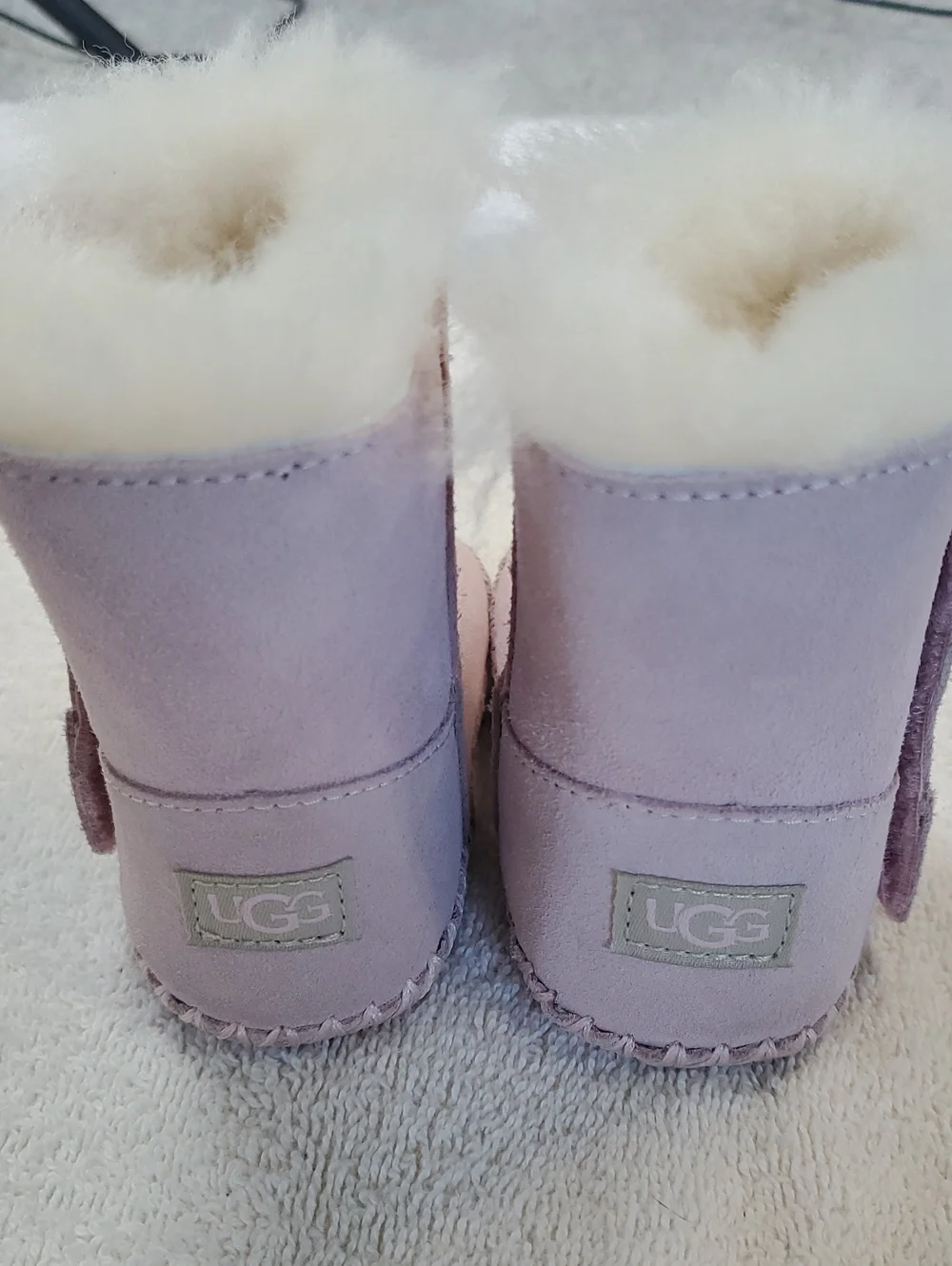 UGG Infants Caden Pink Suede Booties. Cozy Shearling Lining. Size 2-3